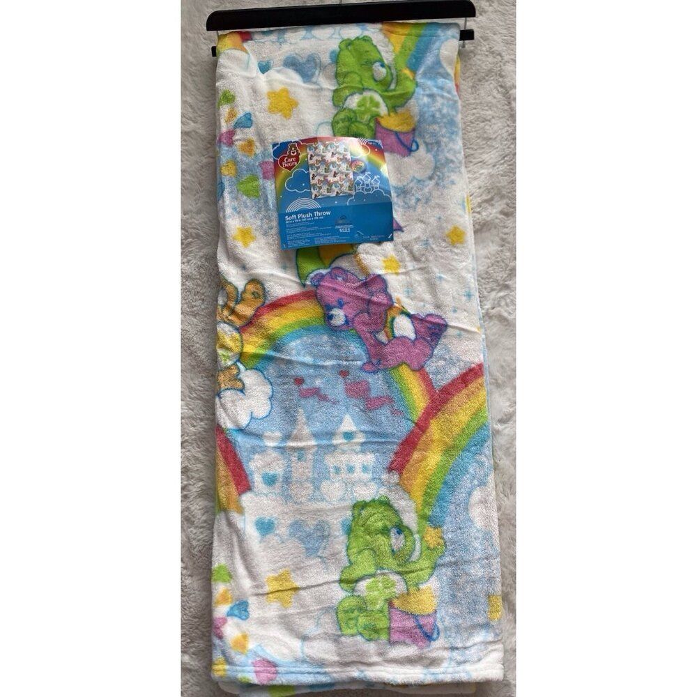Care‎ Bears Soft Throw Blanket Rainbow Paintbrush Umbrella Clouds 50” X 70” NEW